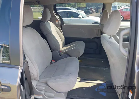 2018 Toyota Sienna L 7 Passenger из США, поврежденный, VIN 5TDZZ3DCXJS910093